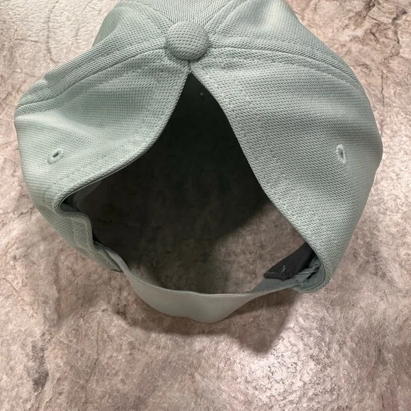 Under Armour Baseball Caps - Set of 4 - Picture 3 of 9